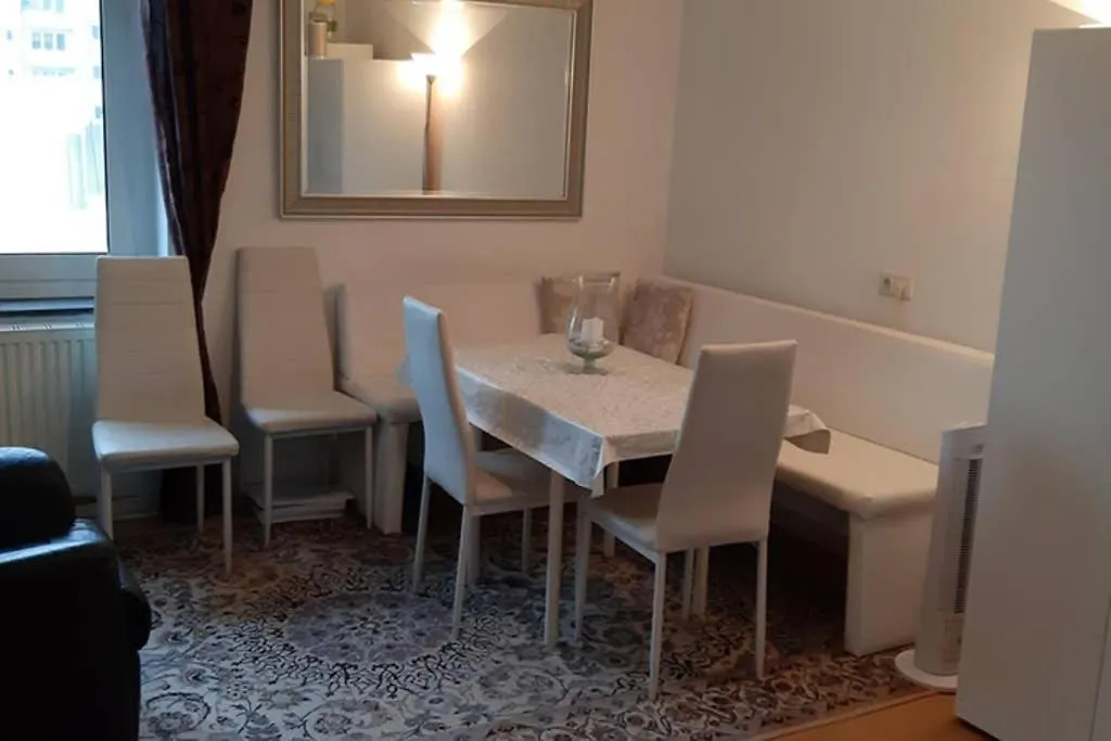 Anvar Dusseldorf Apartment